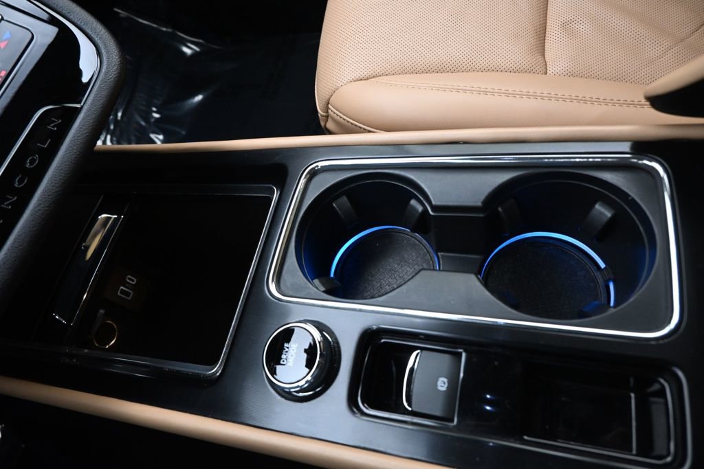 Certified 2022 Lincoln Corsair Reserve w/ Equipment Group 201A image 33