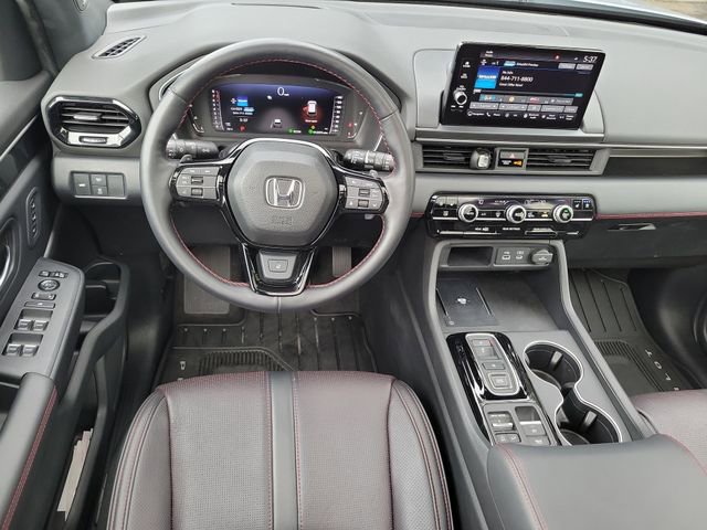 Certified 2025 Honda Pilot Black Edition image 16