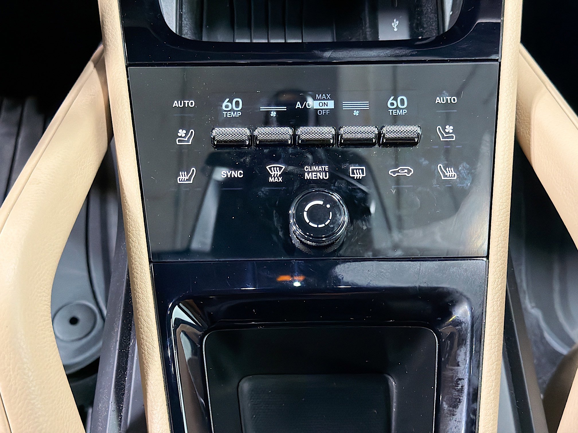 Certified 2025 Porsche Cayenne image 33