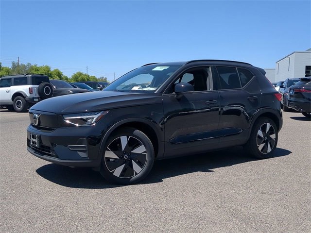 New 2025 Volvo EX40 Core w/ Climate Package image 2