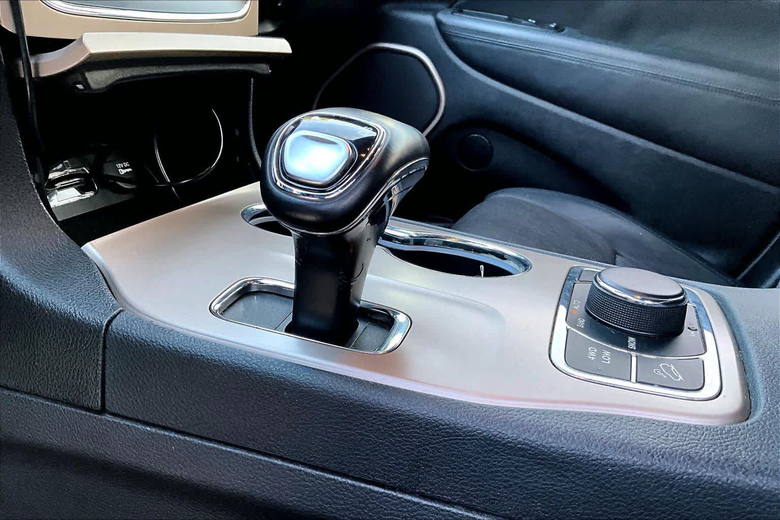 Used 2014 Jeep Grand Cherokee Summit AWD/4WD image 16