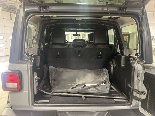 Certified 2023 Jeep Wrangler Sahara w/ Dual Top Group image 23