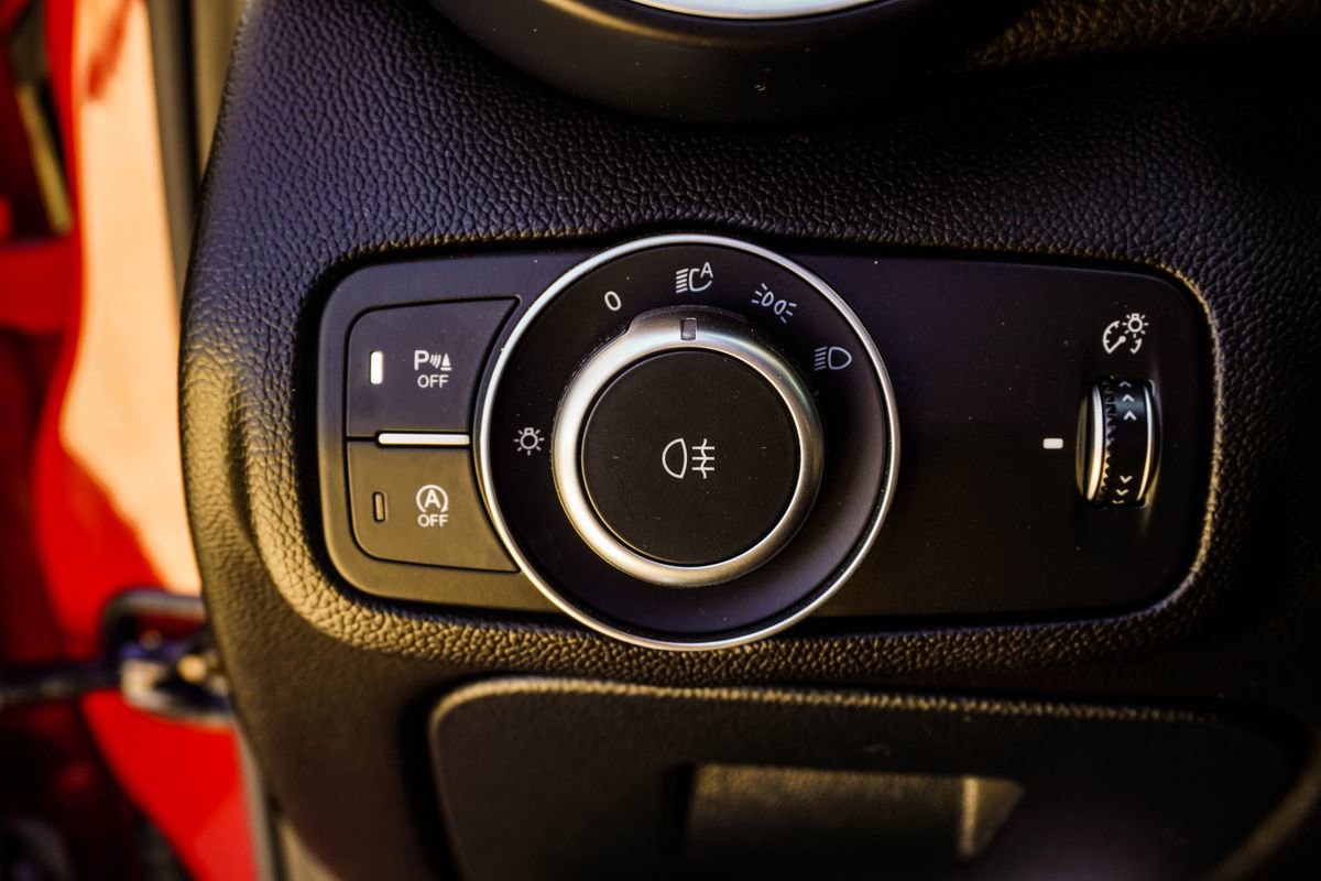 Used 2022 Alfa Romeo Giulia Veloce image 31