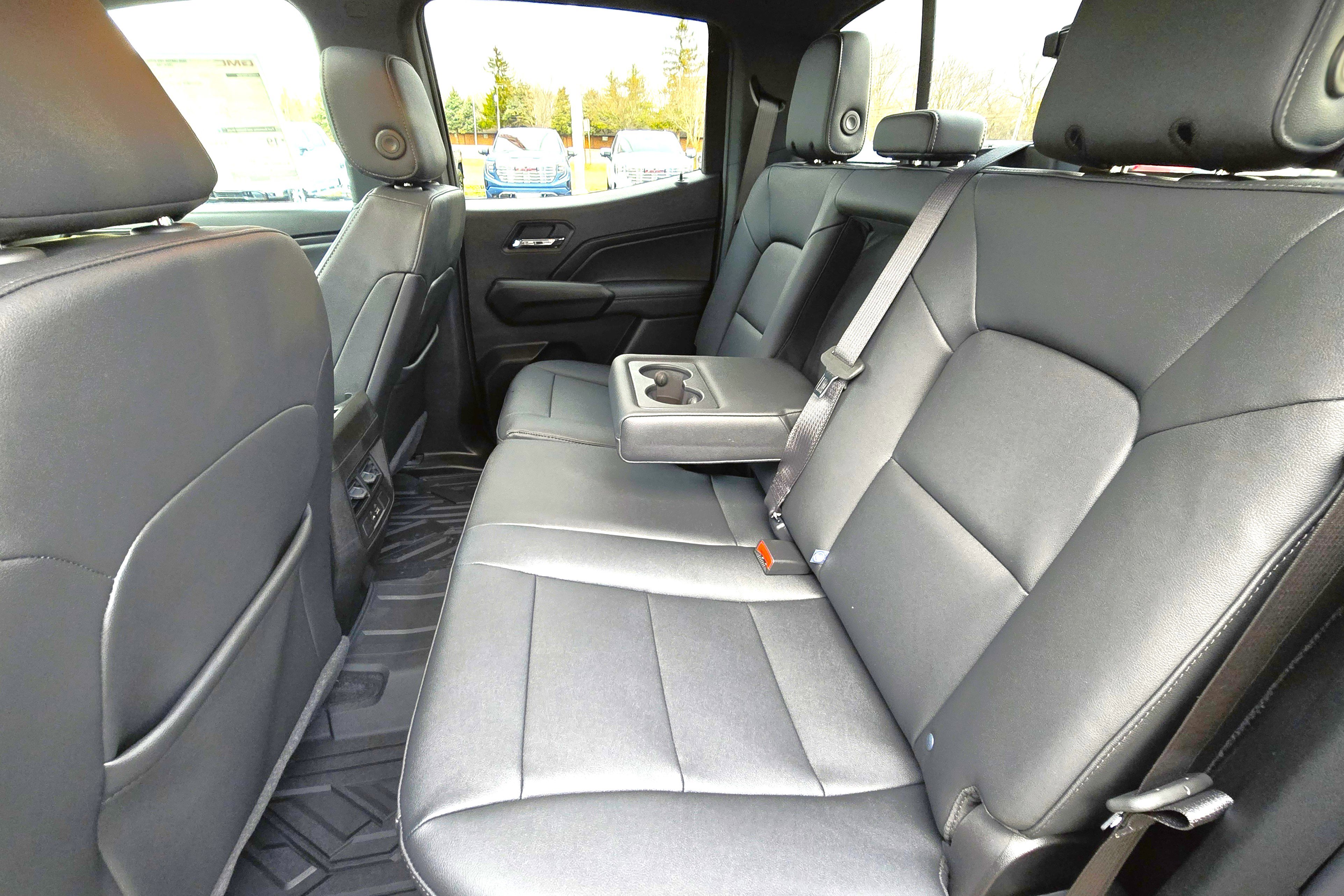 New 2026 GMC Canyon Elevation w/ Convenience Package image 15