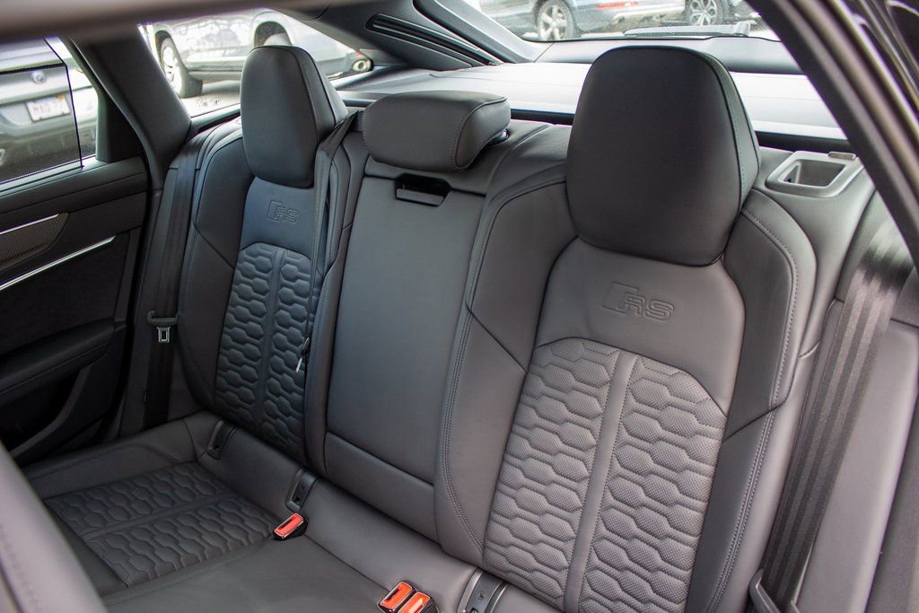 Used 2025 Audi RS 6 performance image 22