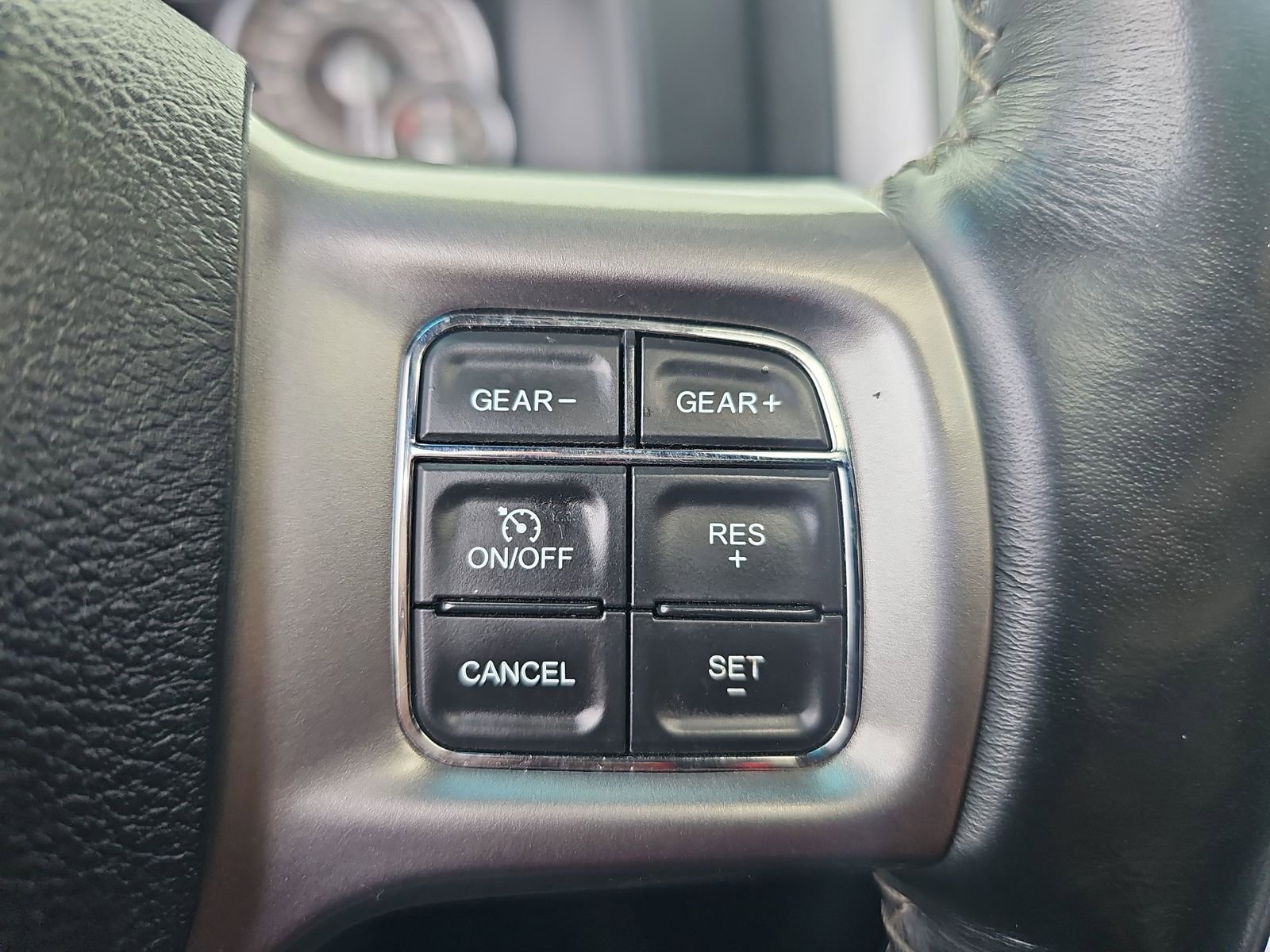 Used 2018 RAM 1500 Limited image 15