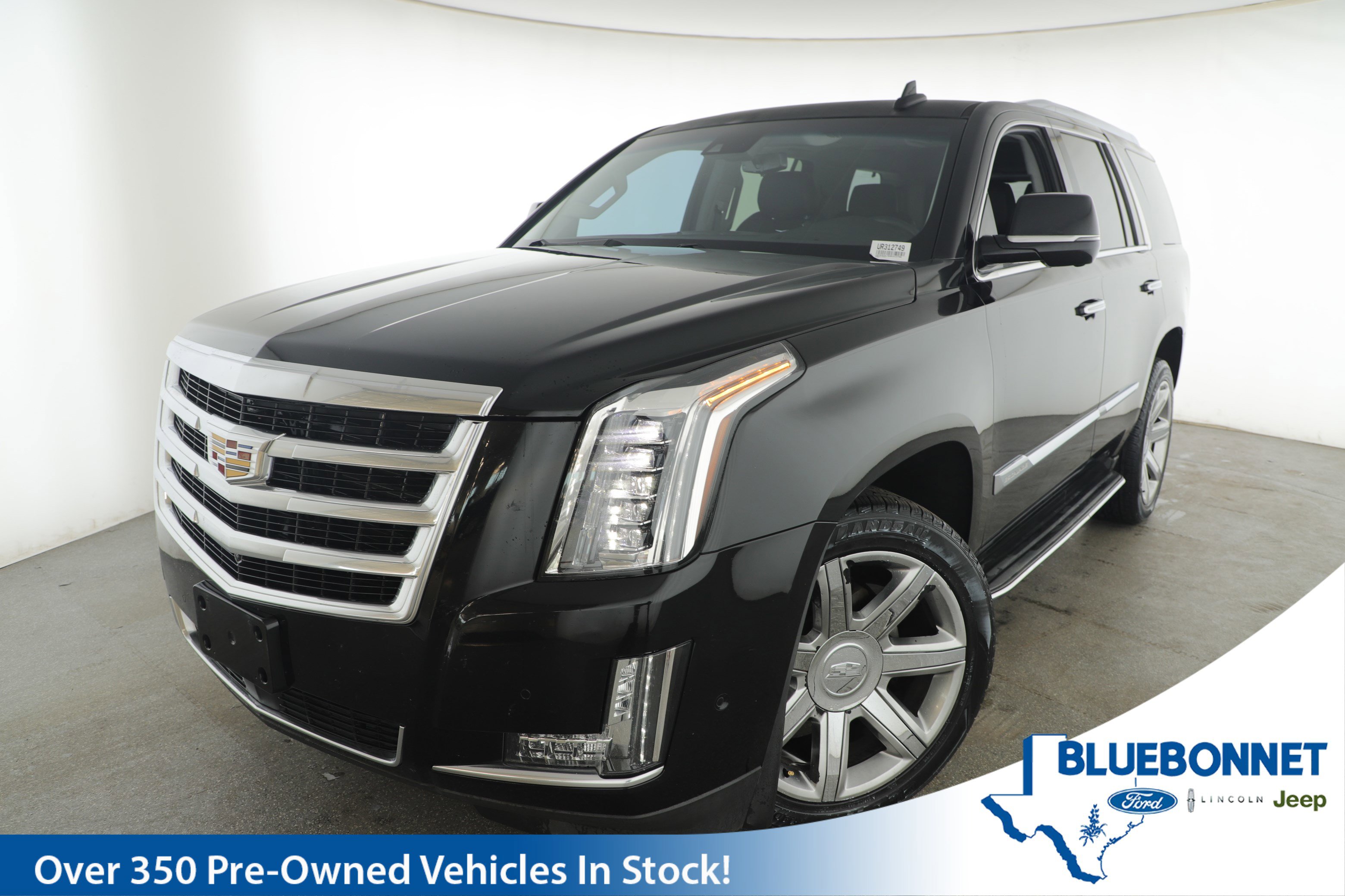 Used 2017 Cadillac Escalade Premium Luxury image 1