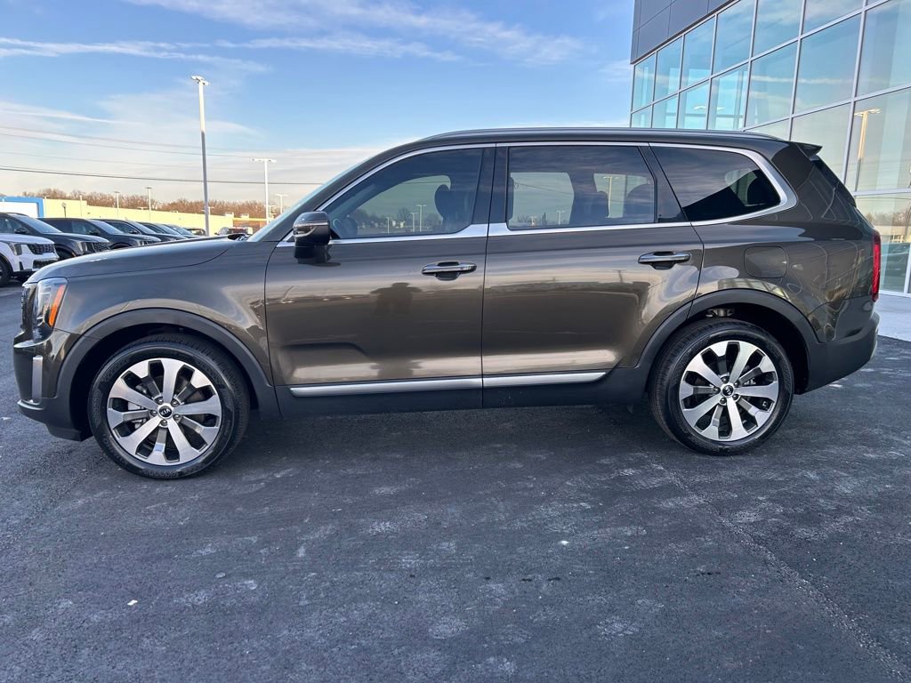 Certified 2021 Kia Telluride S image 4