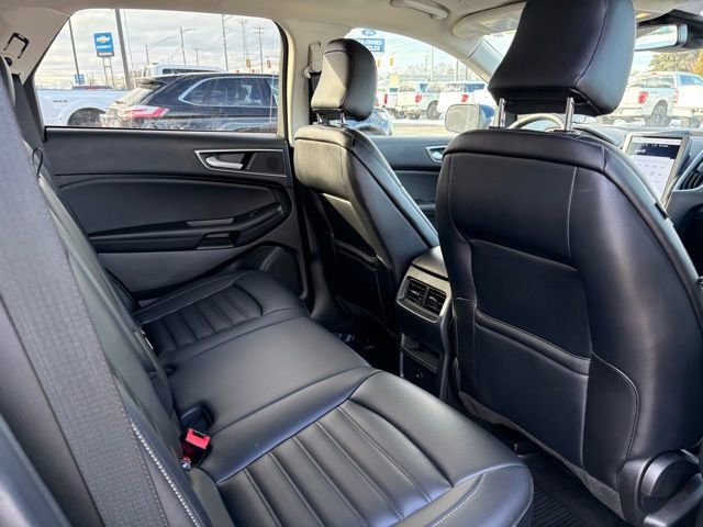 Used 2023 Ford Edge SEL image 16