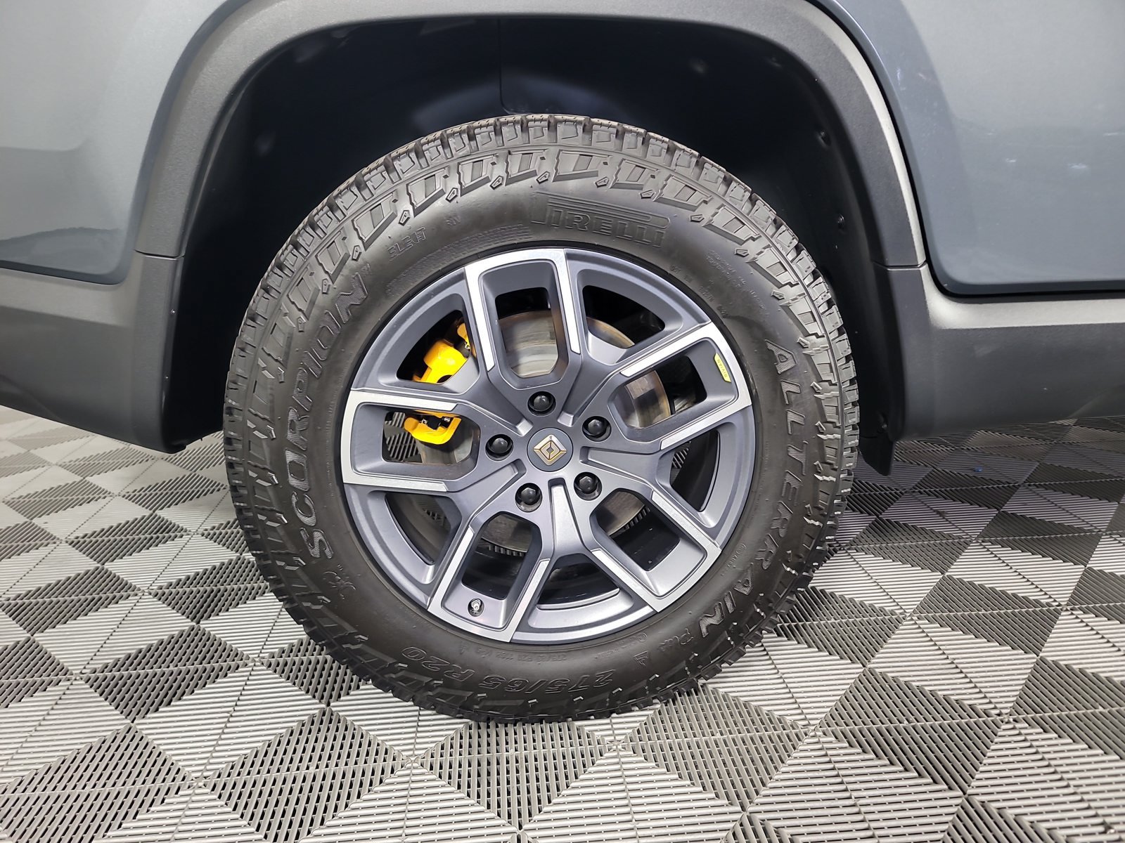 Used 2022 Rivian R1T Adventure AWD/4WD image 12