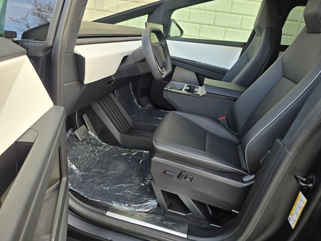 Used 2025 Tesla Cybertruck AWD Crew Cab image 19