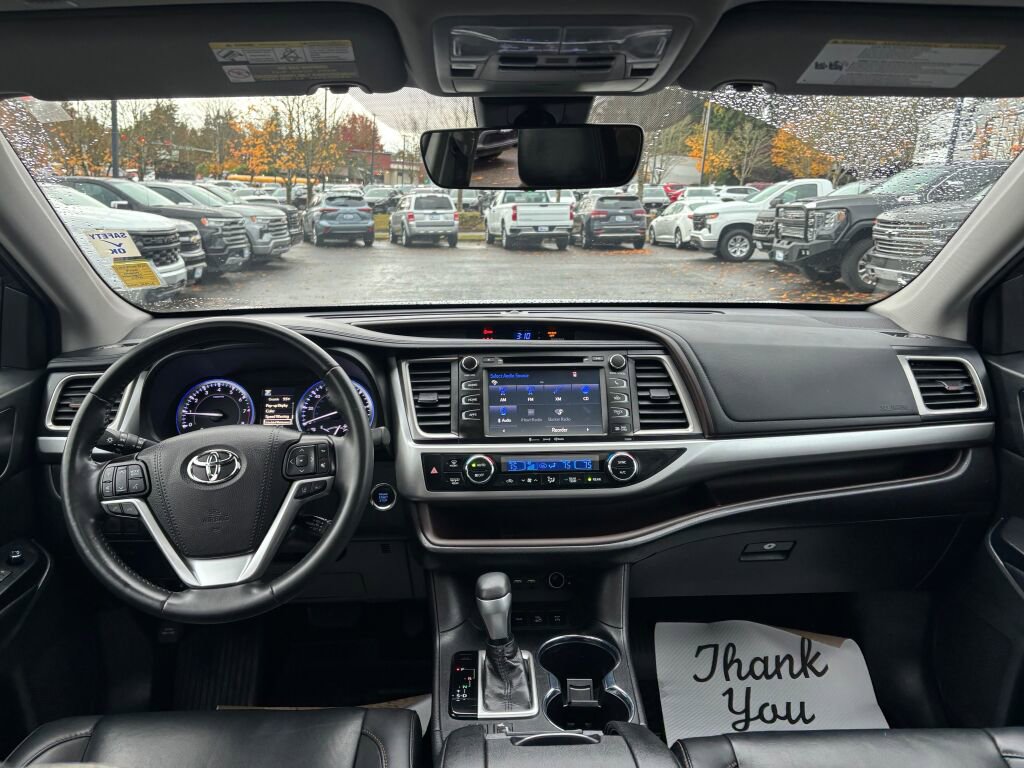 Used 2019 Toyota Highlander XLE image 12
