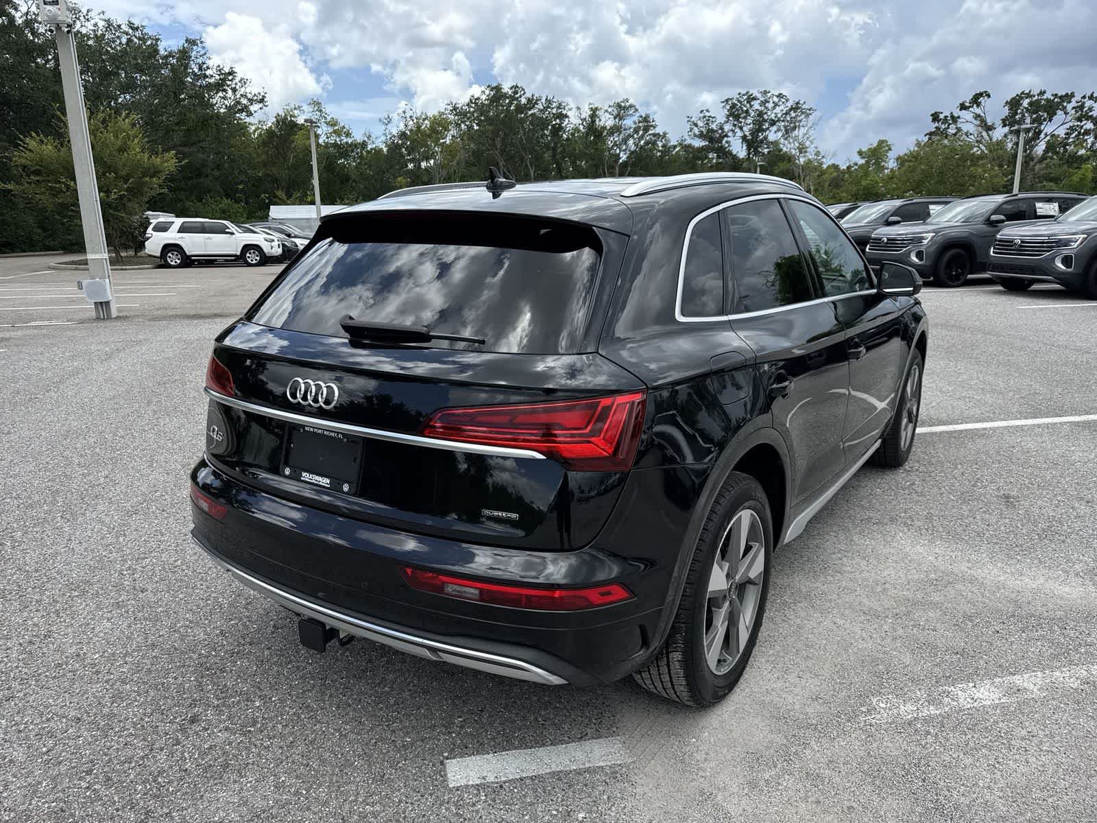 Used 2023 Audi Q5 2.0T Premium Plus w/ Premium Plus Package AWD/4WD image 14