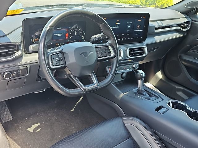 Used 2025 Ford Mustang Premium RWD image 11