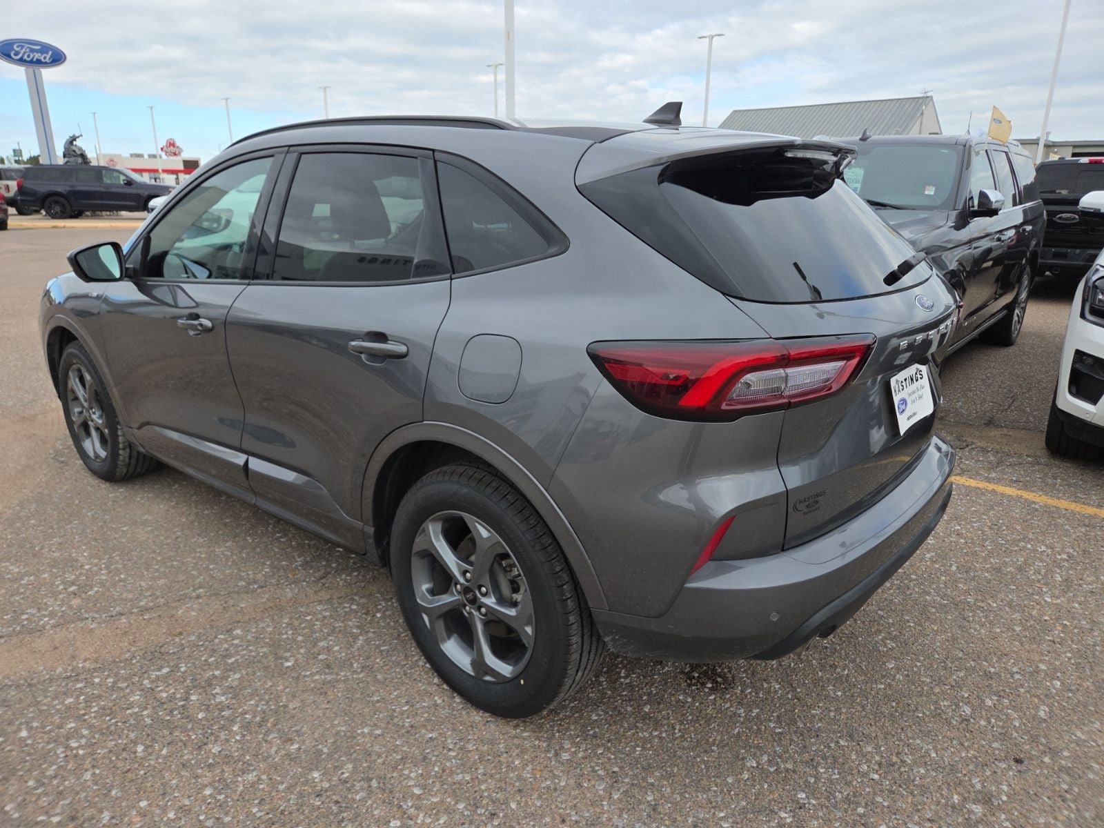 Used 2023 Ford Escape ST-Line Select w/ Tech Pack #2 AWD/4WD image 7