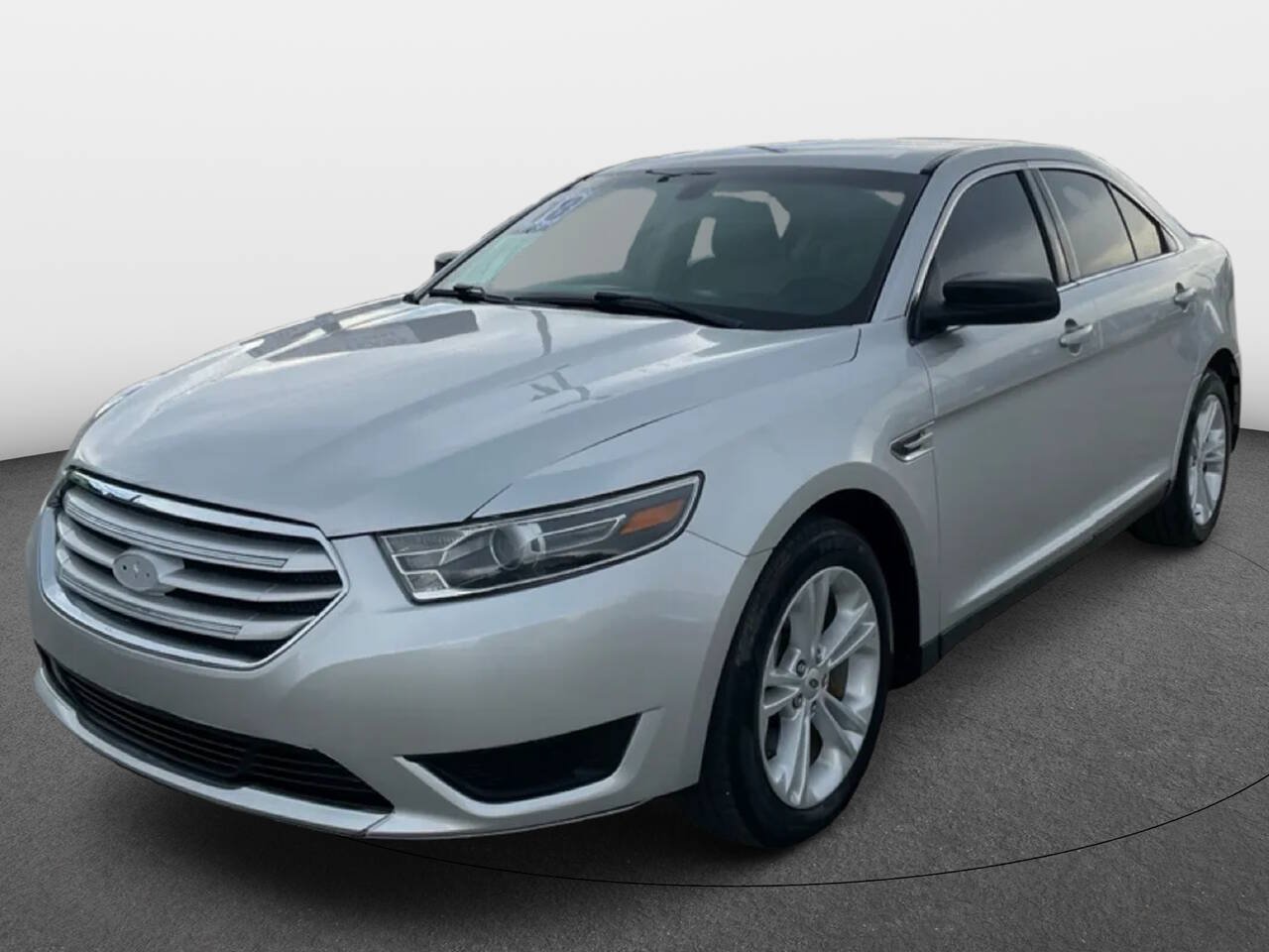 Used 2018 Ford Taurus SE FWD image 1