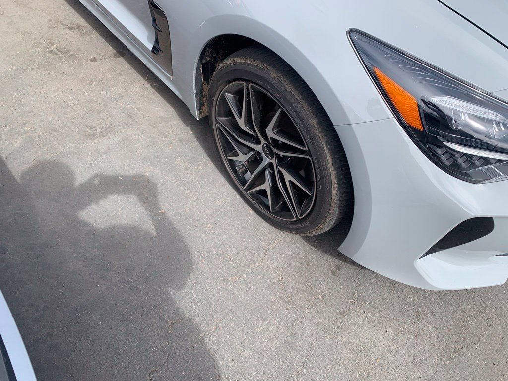 Certified 2023 Kia Stinger GT-Line RWD image 5
