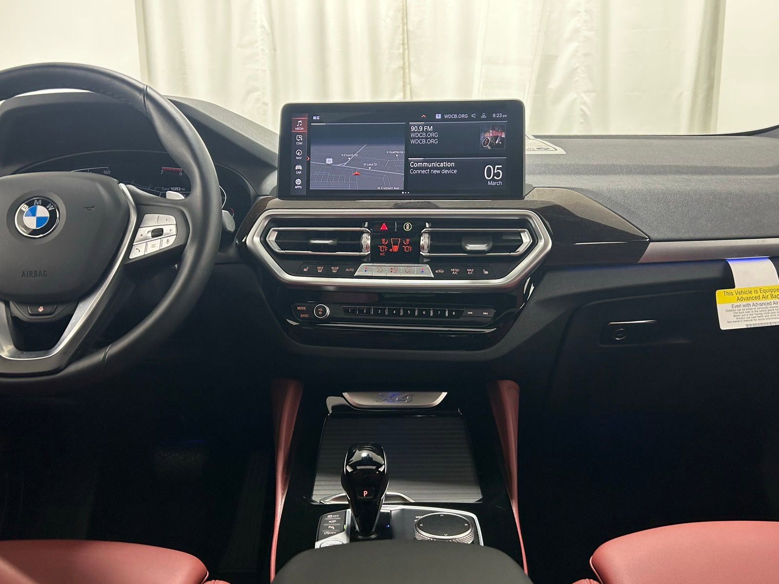 Used 2025 BMW X4 xDrive30i image 9