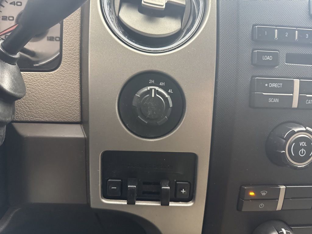 Used 2010 Ford F150 XLT image 23