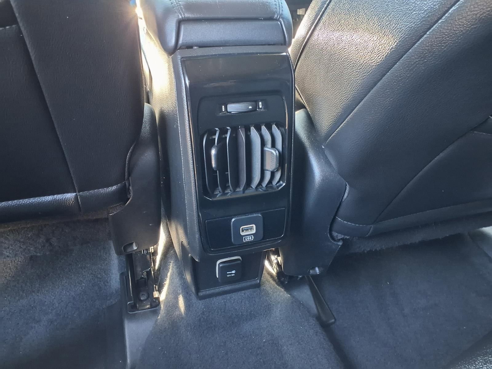 Used 2024 Jeep Compass Limited image 13