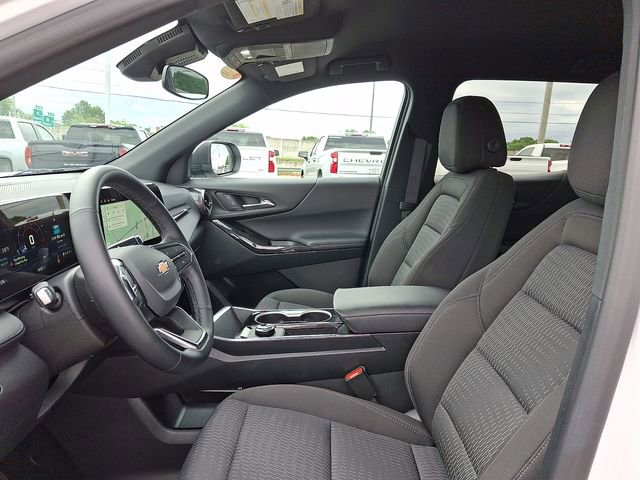 Used 2026 Chevrolet Equinox LT FWD image 12