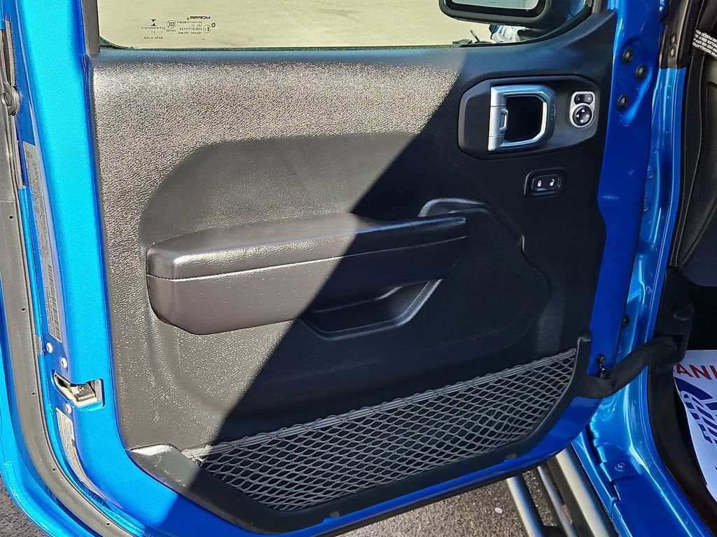 Used 2021 Jeep Wrangler Rubicon AWD/4WD image 14