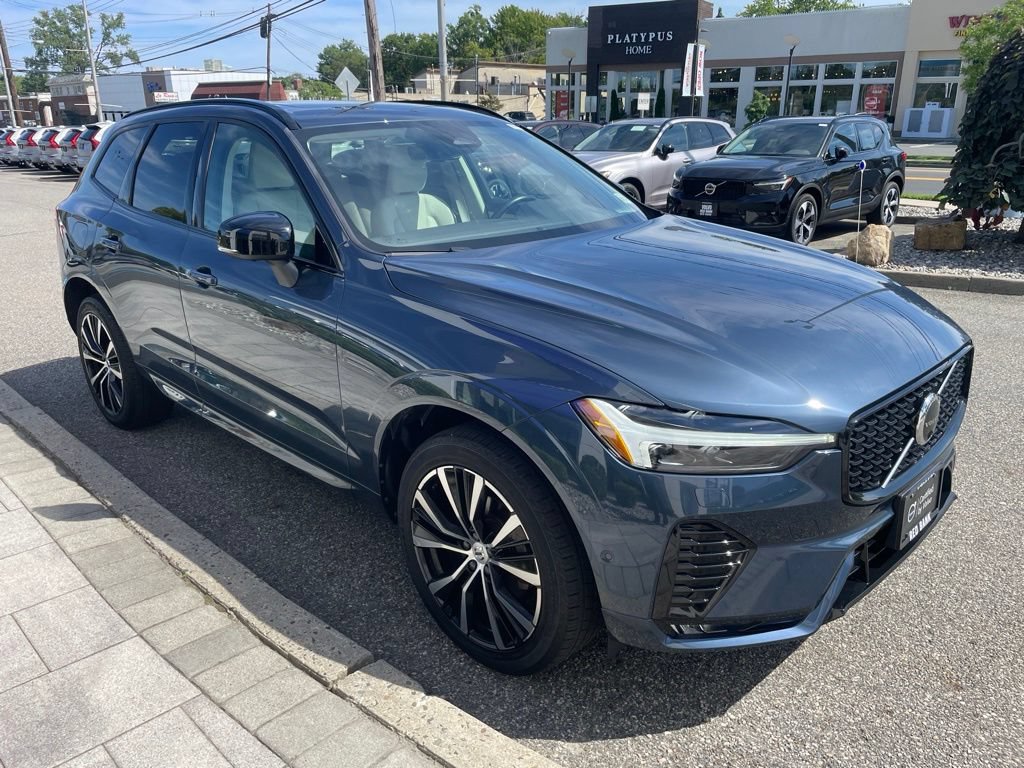 Used 2024 Volvo XC60 B5 Plus w/ Protection Package Premier AWD/4WD image 7