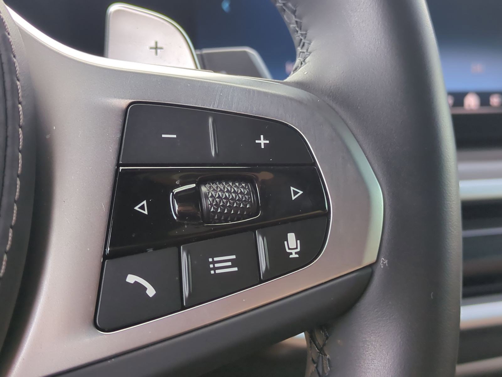 Certified 2024 BMW X5 xDrive40i w/ M Sport Package image 20