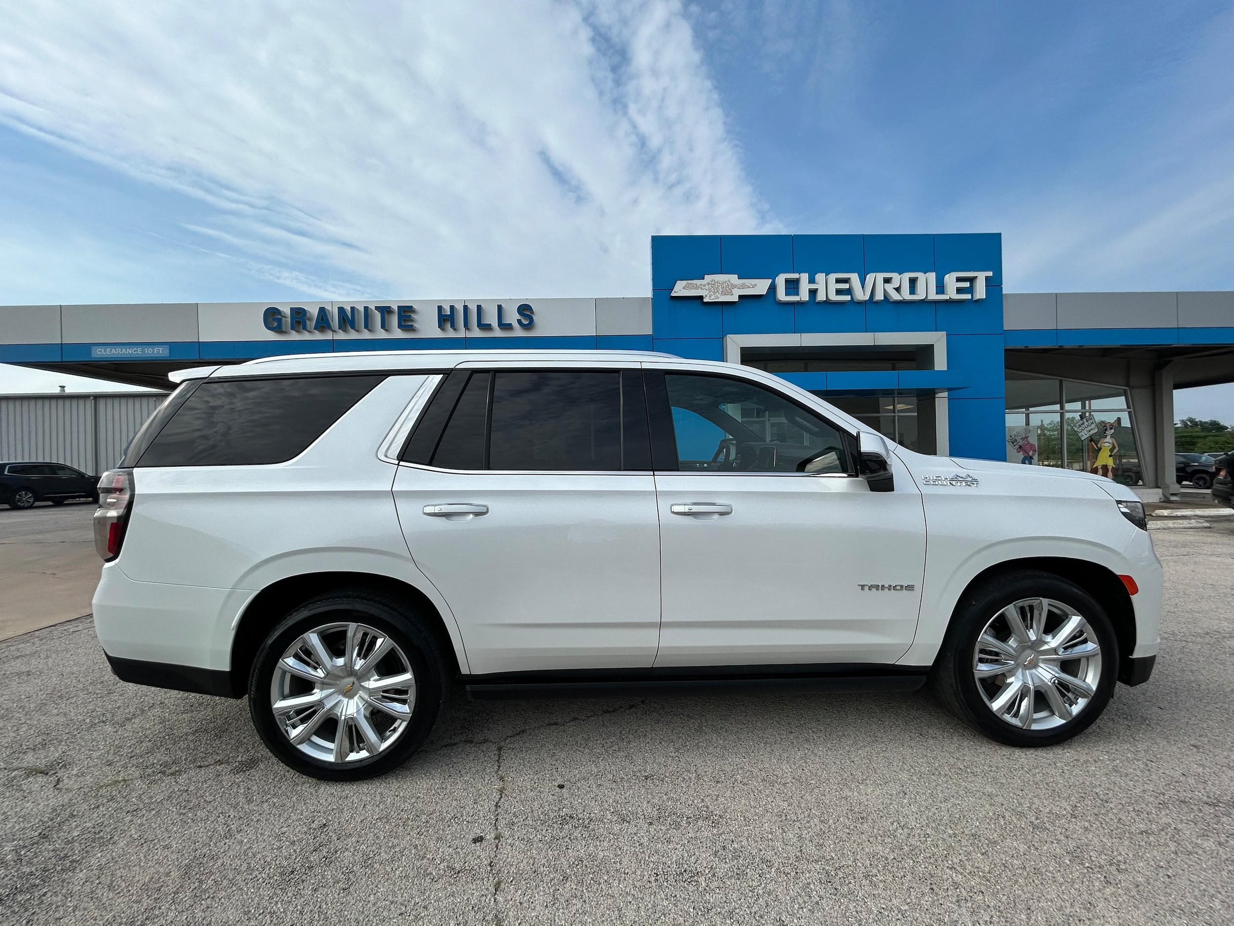 Used 2023 Chevrolet Tahoe High Country AWD/4WD image 14