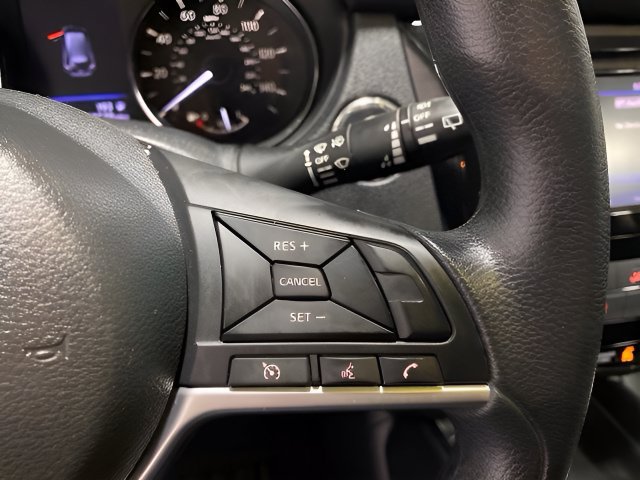 Used 2018 Nissan Rogue SV AWD/4WD image 15