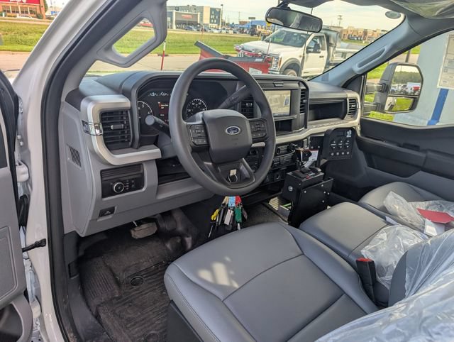 New 2026 Ford F550 4x4 Regular Cab Super Duty image 13