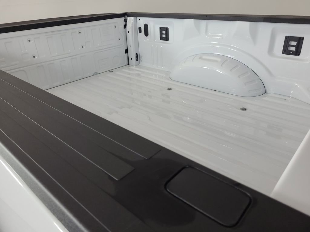 New 2026 Ford F250 XL w/ XL Chrome Package image 23