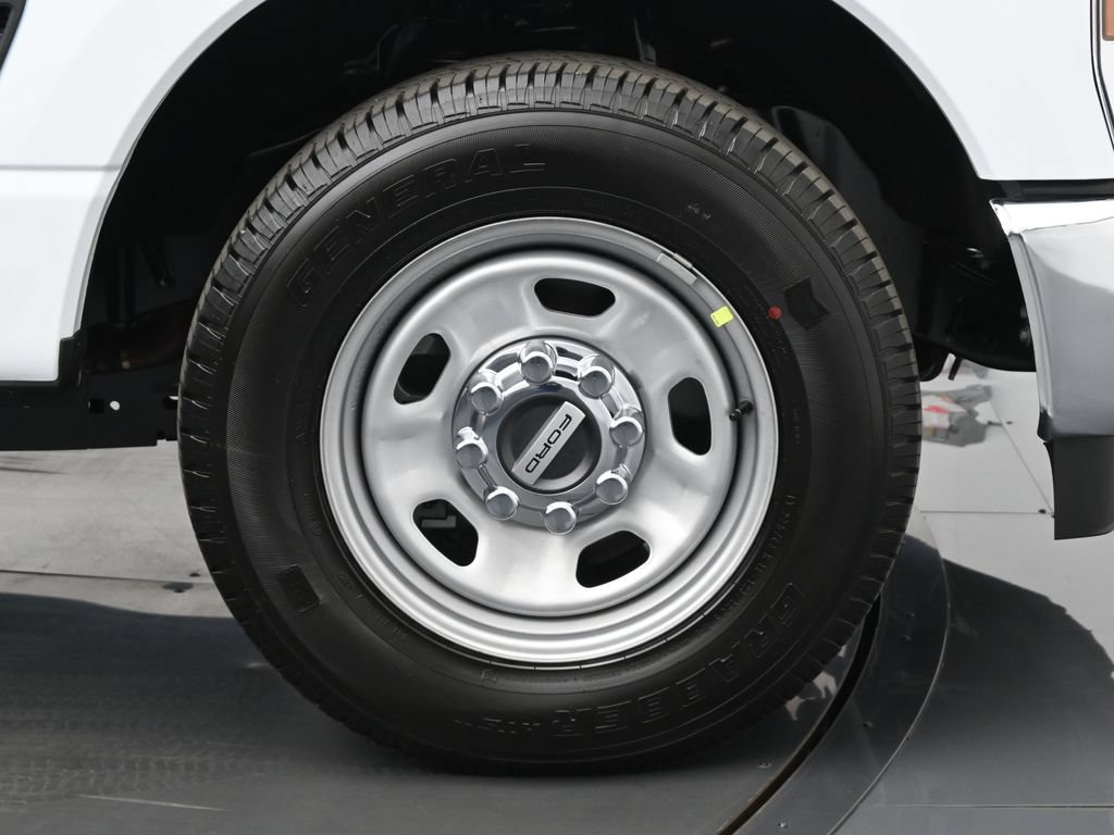 New 2026 Ford F350 XL w/ XL Chrome Package RWD image 23