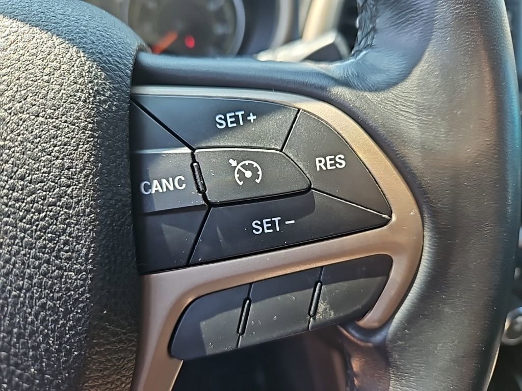 Used 2015 Jeep Cherokee Latitude image 18