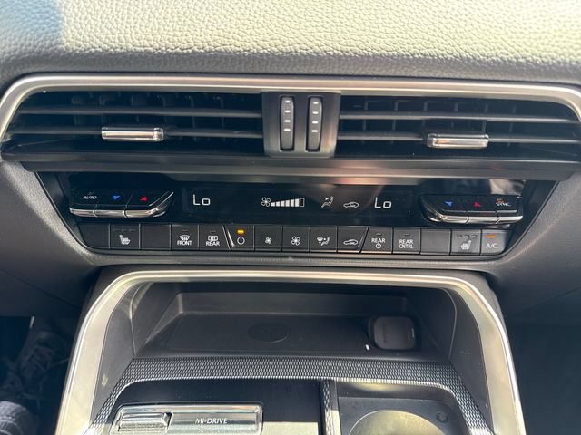 Used 2024 MAZDA CX-90 Plug-In Hybrid w/ Premium Pkg AWD/4WD image 32