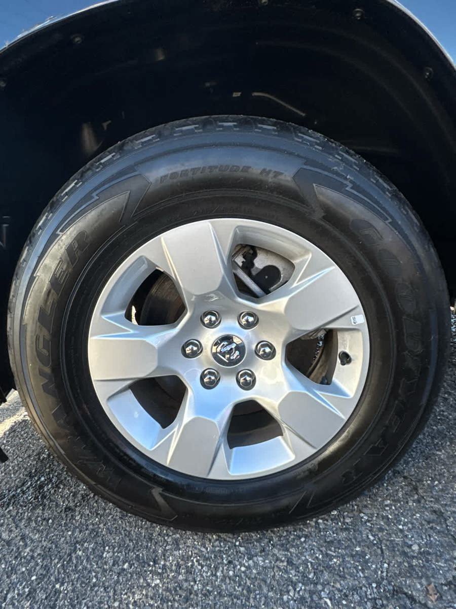 Used 2025 RAM 1500 Big Horn AWD/4WD image 15