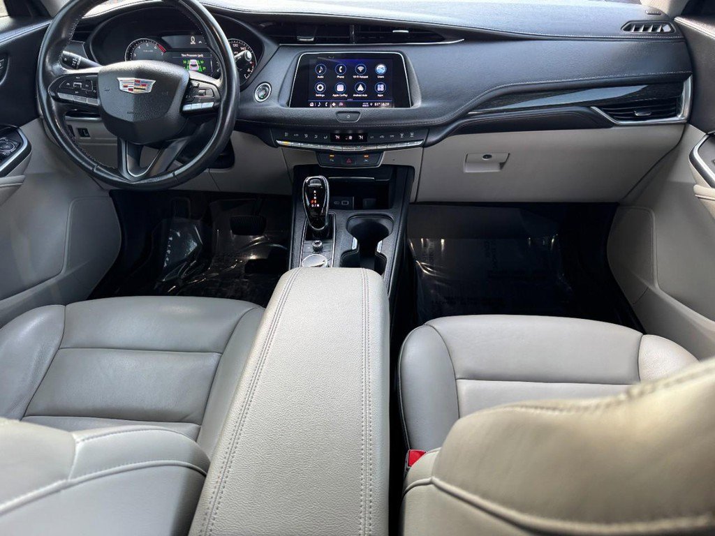 Used 2023 Cadillac XT4 Premium Luxury AWD/4WD image 14