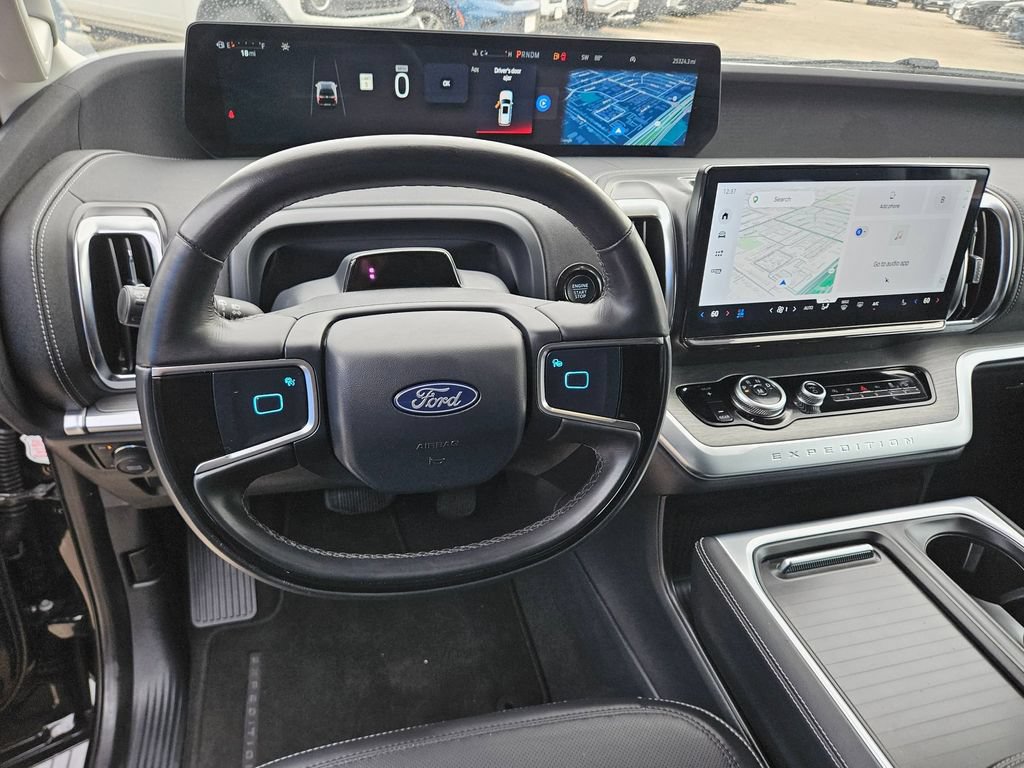 Used 2025 Ford Expedition Platinum AWD/4WD image 20