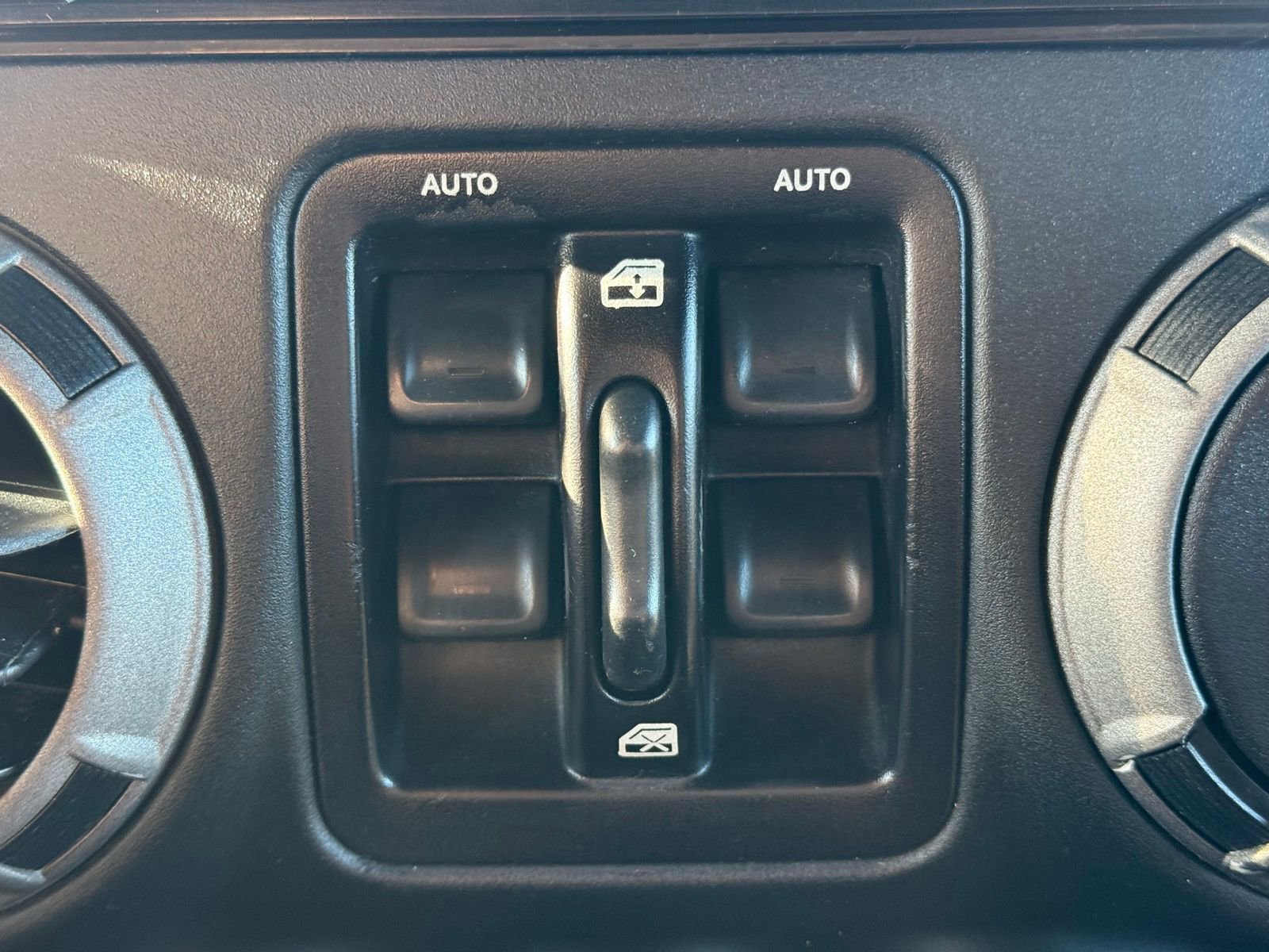 Used 2016 Jeep Wrangler Unlimited Sport w/ Quick Order Package 24S image 20