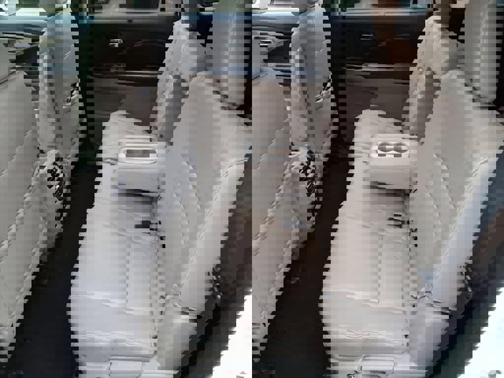 Used 2020 Honda Pilot Touring image 9