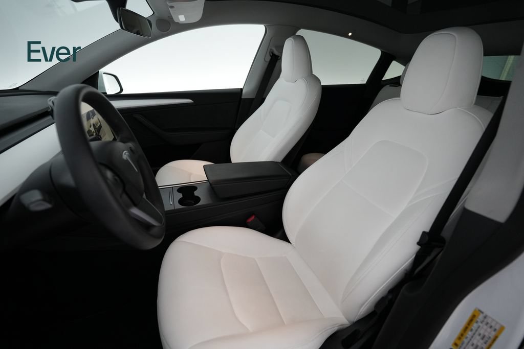Used 2023 Tesla Model Y Long Range AWD/4WD image 4