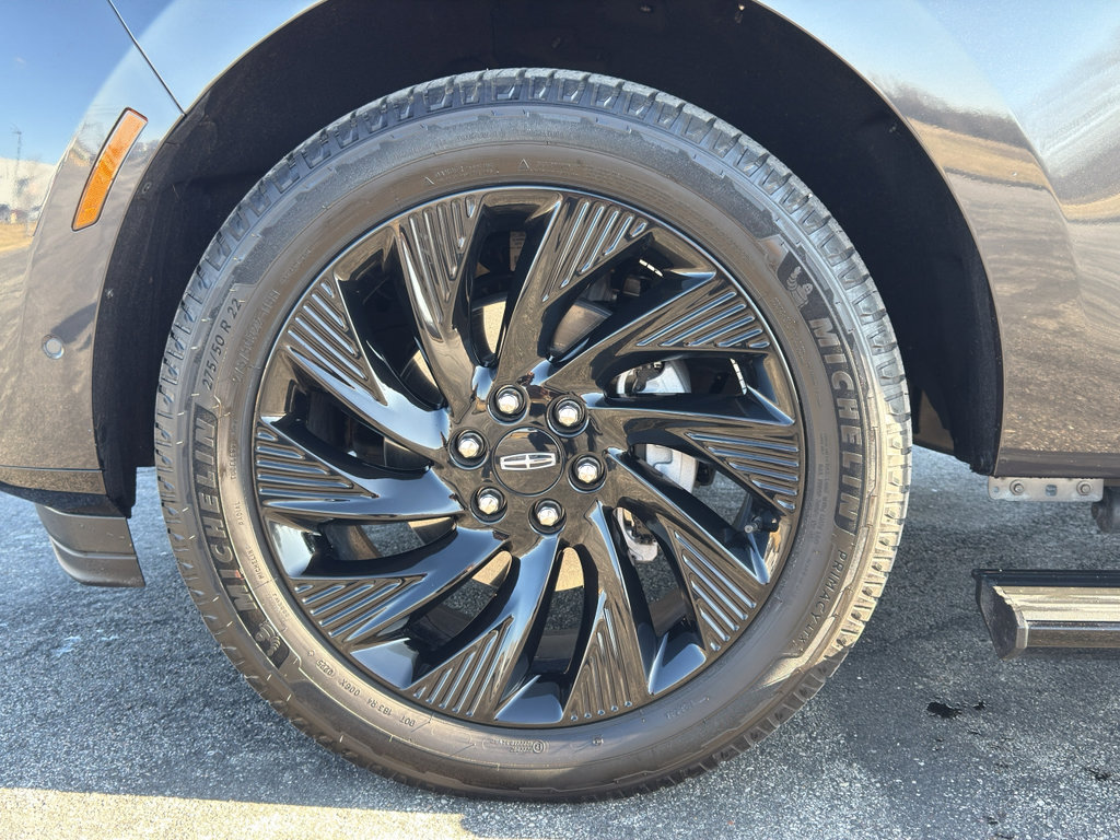 Used 2025 Lincoln Navigator L Reserve w/ Jet Appearance Package image 10