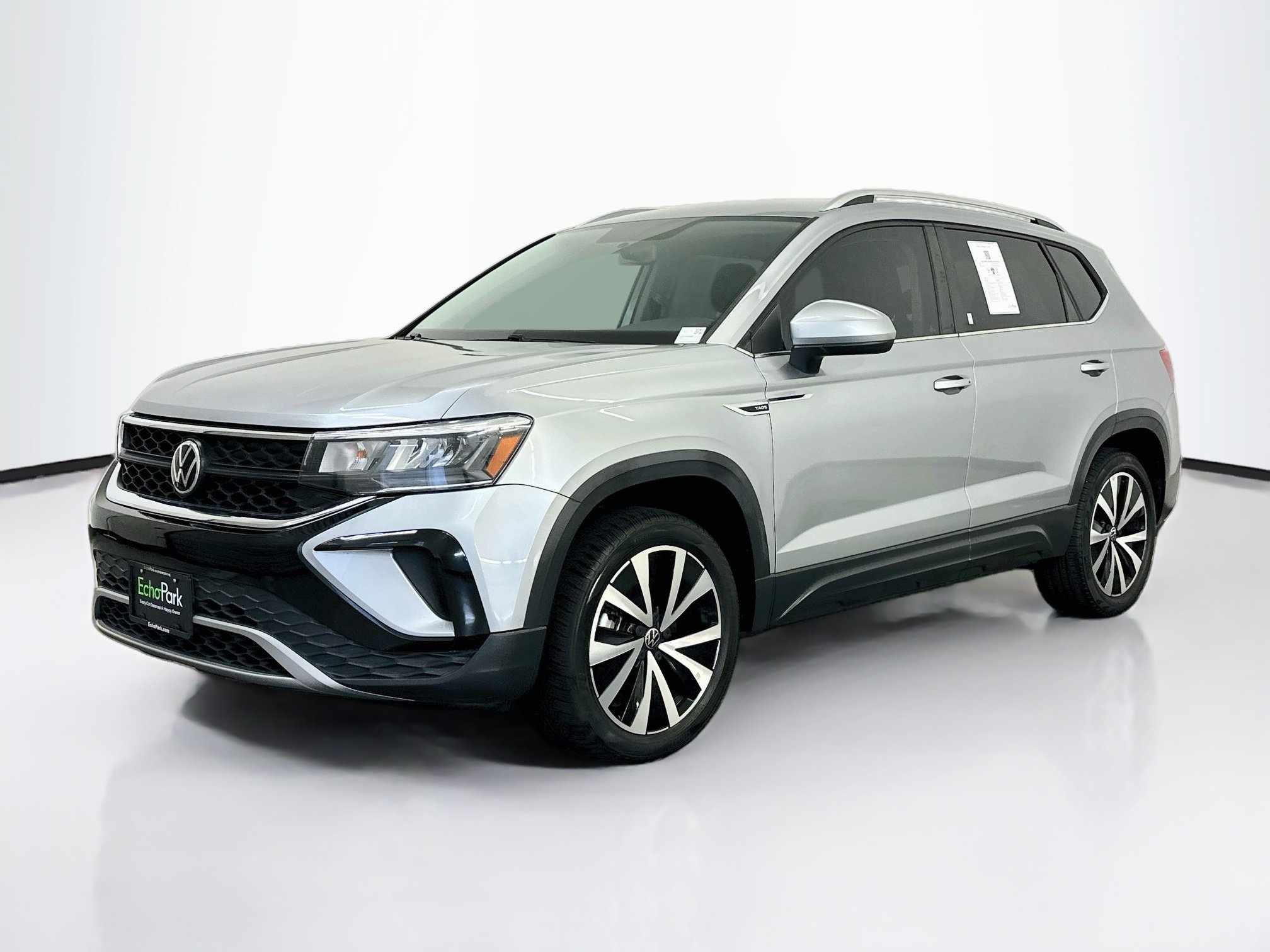 Used 2022 Volkswagen Taos SE AWD/4WD image 3