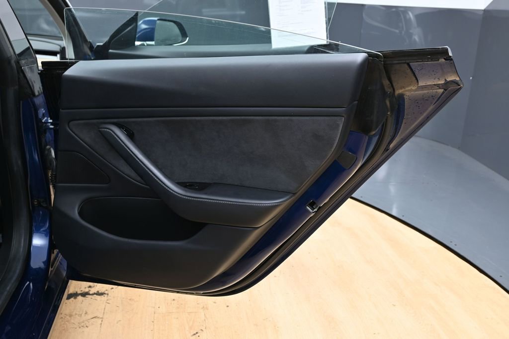 Used 2018 Tesla Model 3 Long Range image 40