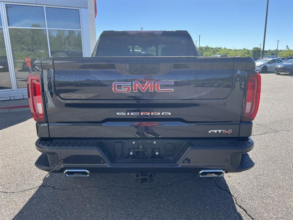 Used 2024 GMC Sierra 1500 AT4 w/ Technology Package AWD/4WD image 24
