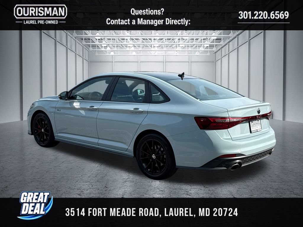 Used 2025 Volkswagen Jetta GLI Autobahn FWD image 3