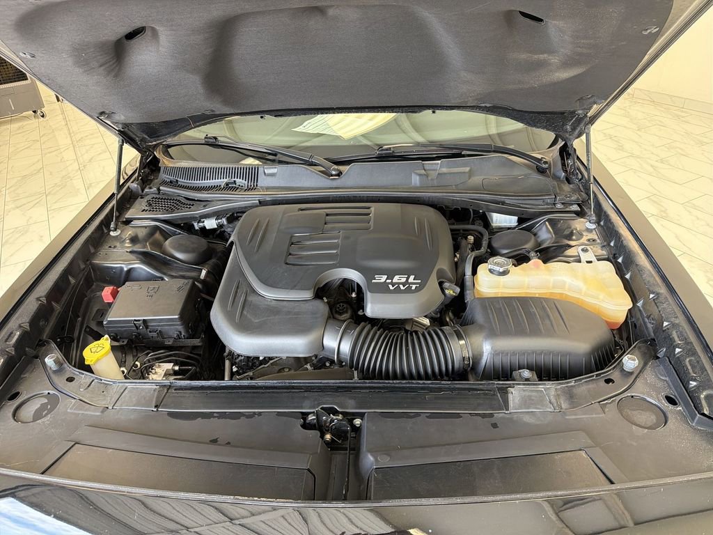 Used 2019 Dodge Challenger SXT w/ Plus Package image 31