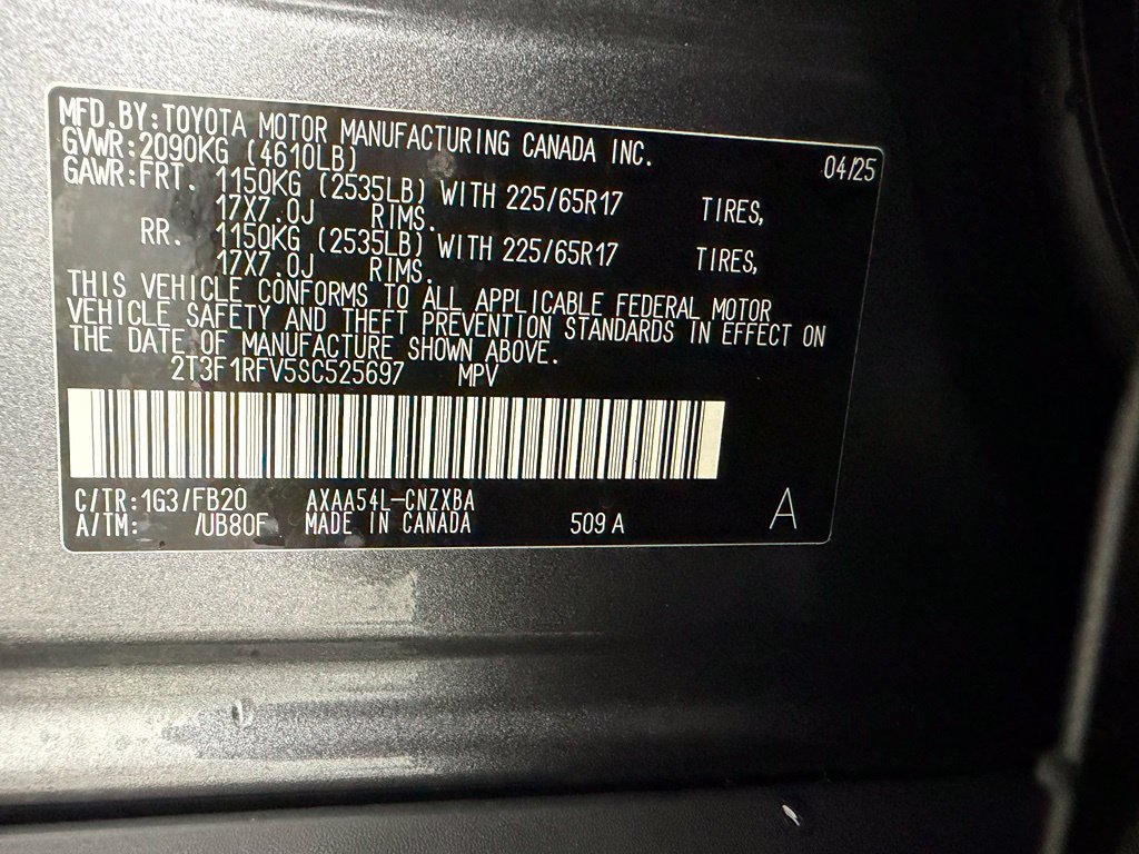 Used 2025 Toyota RAV4 LE AWD/4WD image 31