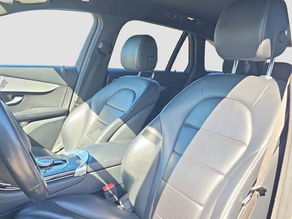 Used 2019 Mercedes-Benz GLC 300 image 7