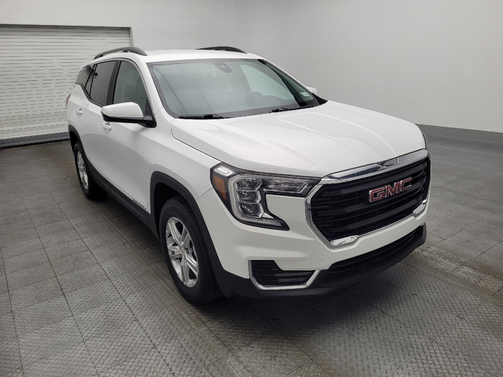 Used 2023 GMC Terrain SLE w/ Driver Convenience Package image 13